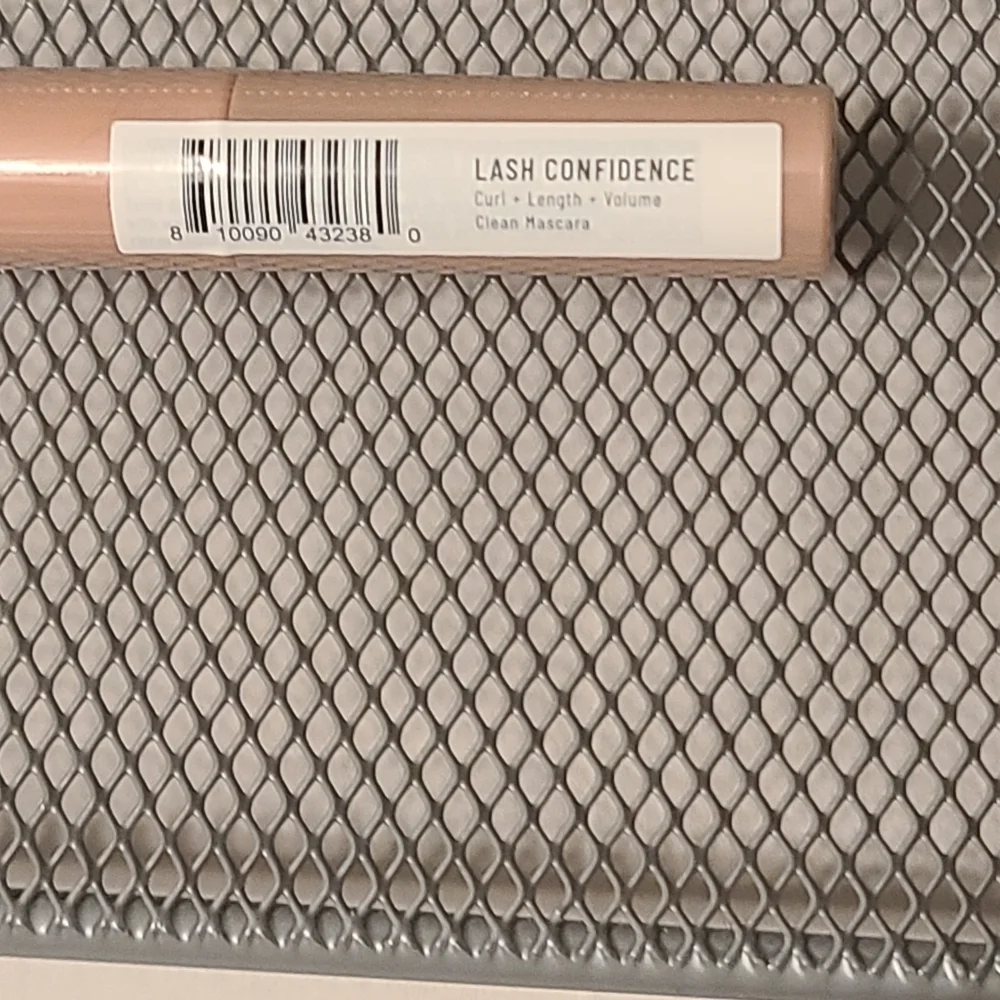Lash Confidence Mascara in Tan by